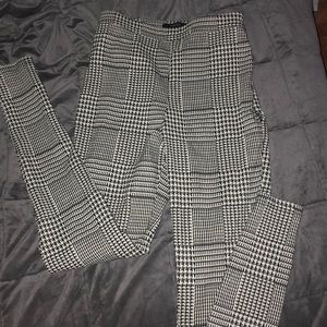 Patterned stretchy pants!